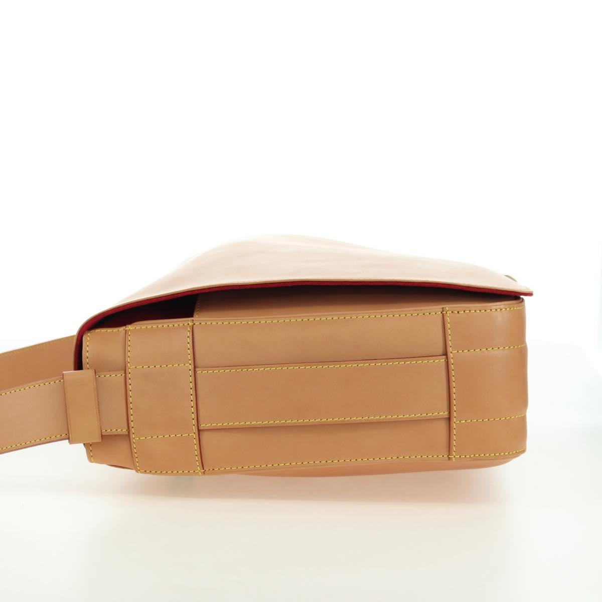 LOUIS VUITTON Nomad SPO Abbesses Shoulder Bag Beige LV Auth 176029SAV