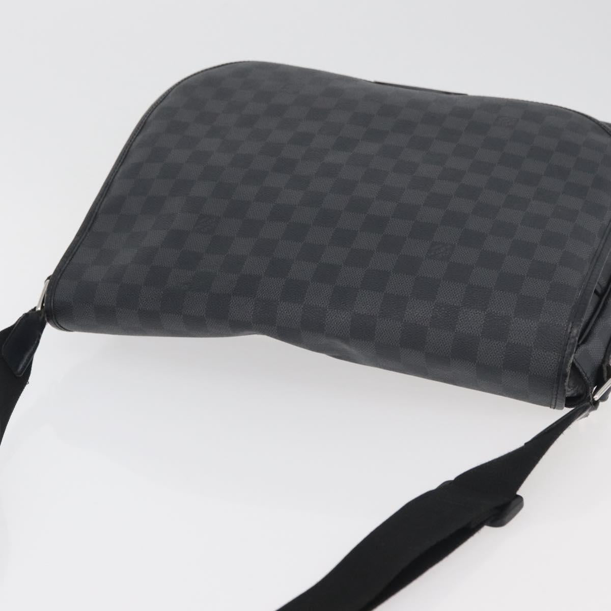 LOUIS VUITTON Damier Graphite Daniel GM Shoulder Bag N58033 LV Auth 176159