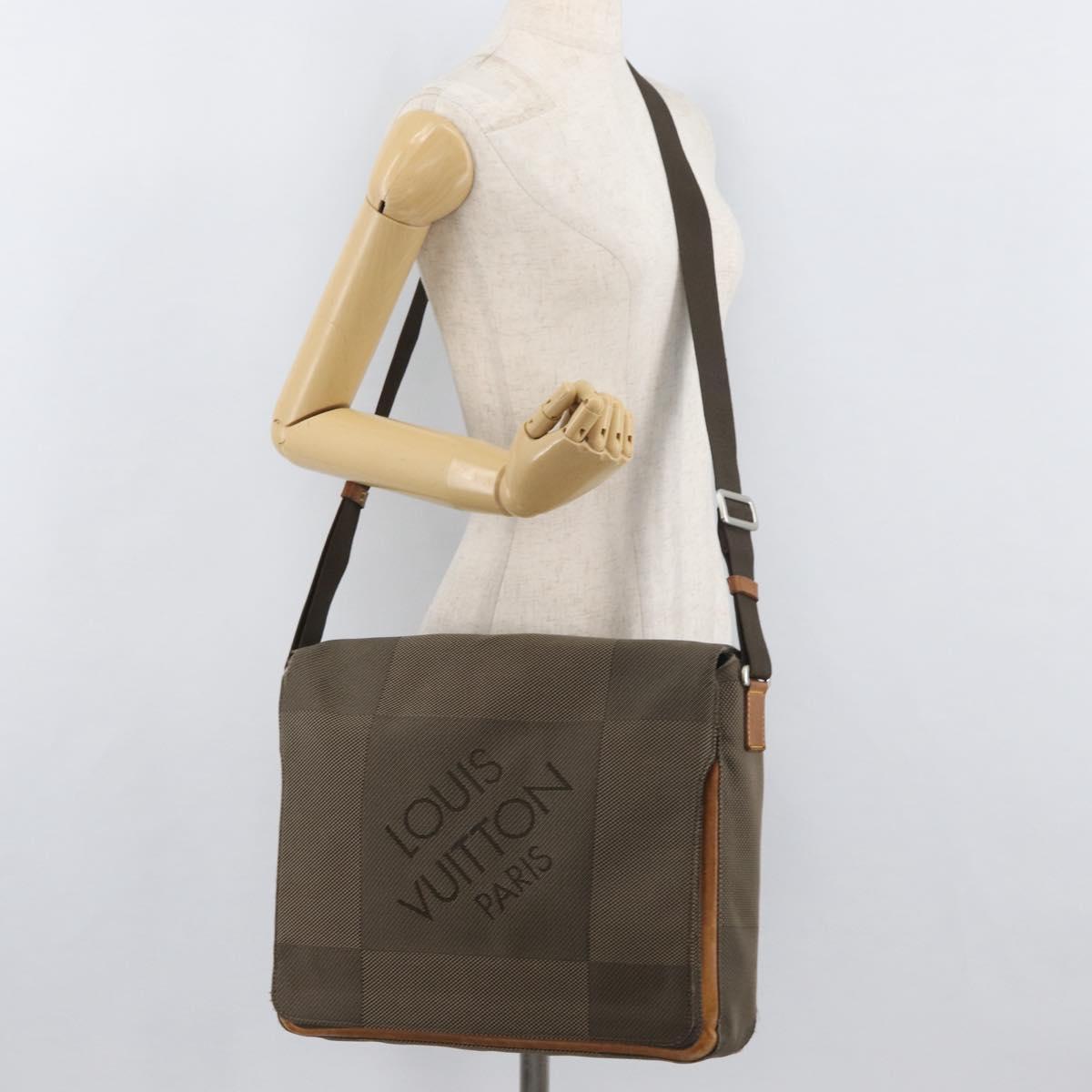 LOUIS VUITTON Damier Geant Messager Shoulder Bag Tail M93030 LV Auth 176308