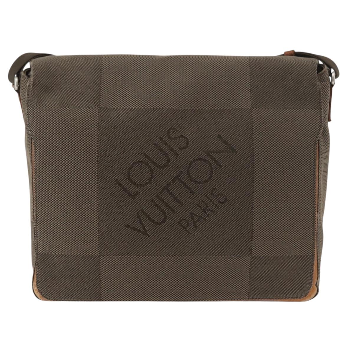 LOUIS VUITTON Damier Geant Messager Shoulder Bag Tail M93030 LV Auth 176308