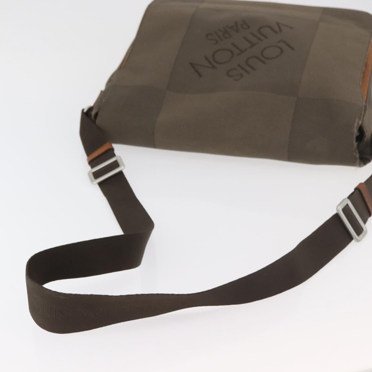 LOUIS VUITTON Damier Geant Messager Shoulder Bag Tail M93030 LV Auth 176308