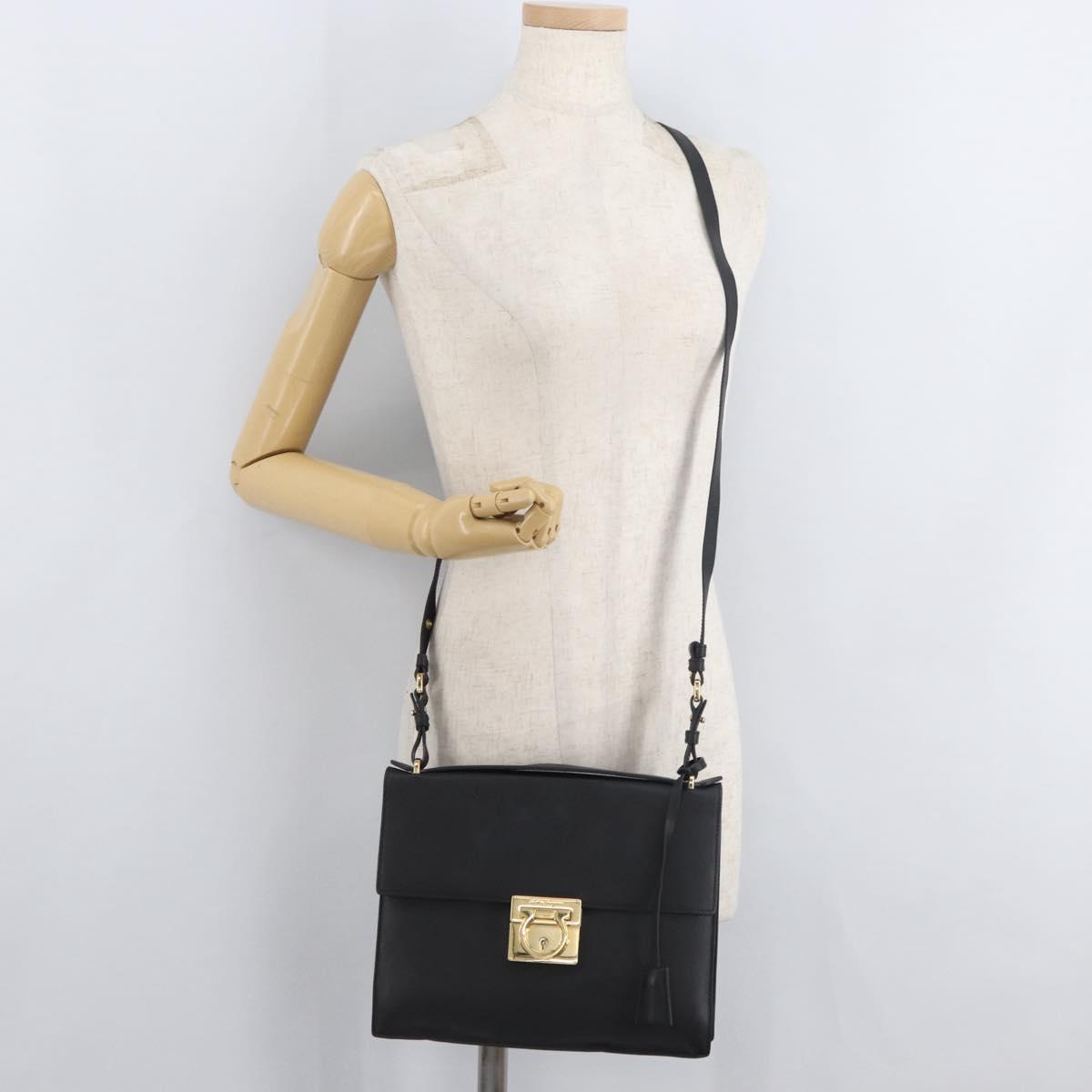 Salvatore Ferragamo Gancini Shoulder Bag Leather Black Gold Auth 177194A