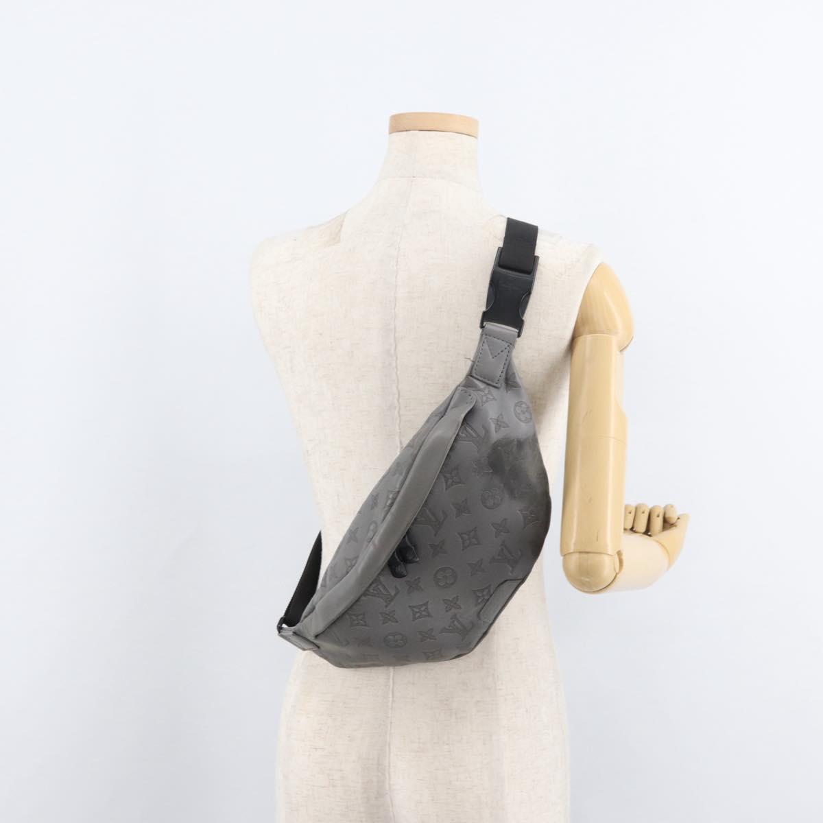 LOUIS VUITTON Monogram Shadow Discovery Bum Bag PM Gray M46108 LV Auth 177293