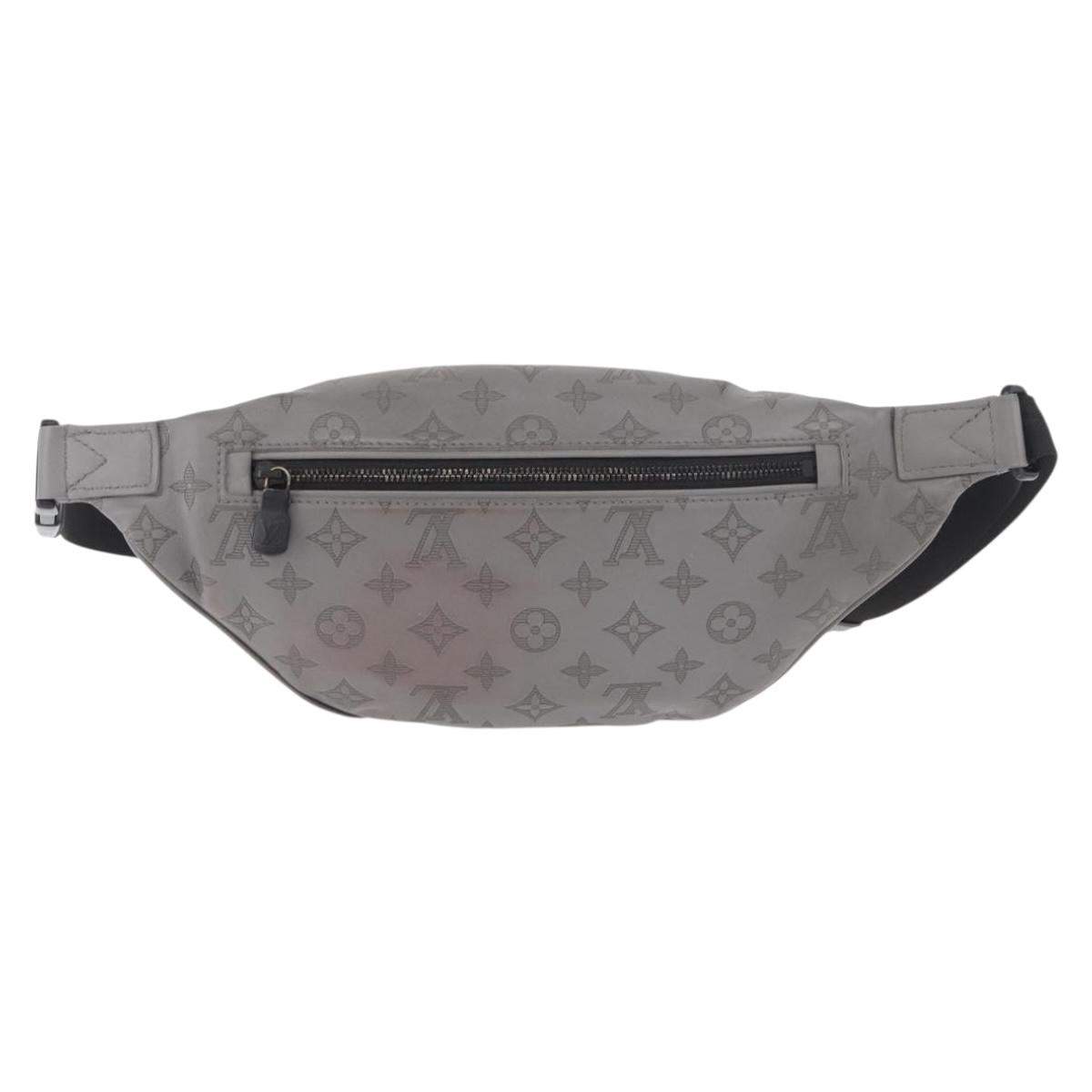 LOUIS VUITTON Monogram Shadow Discovery Bum Bag PM Gray M46108 LV Auth 177293