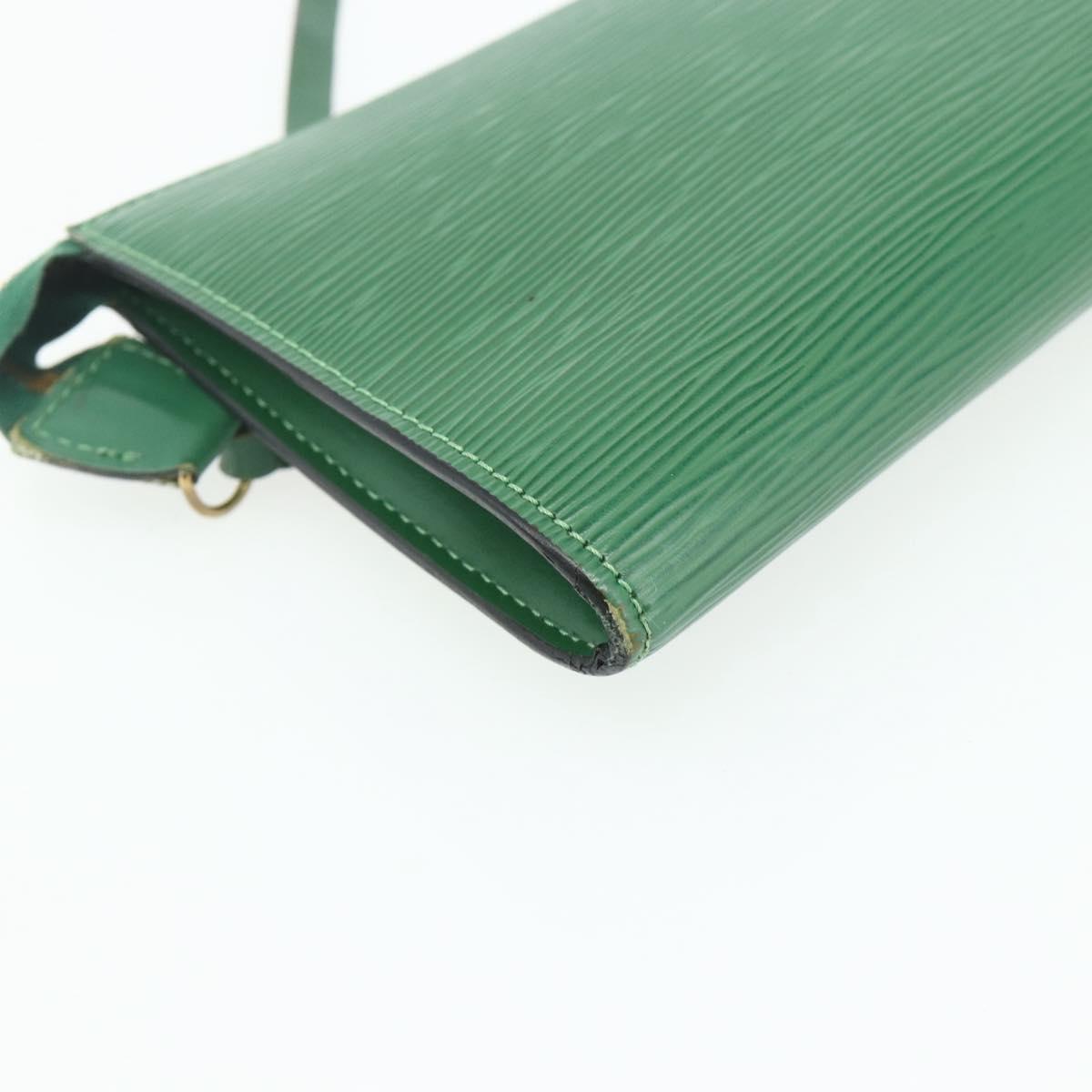 LOUIS VUITTON Epi Pochette Accessoires ¥ Pouch Green M52984 LV Auth 177295