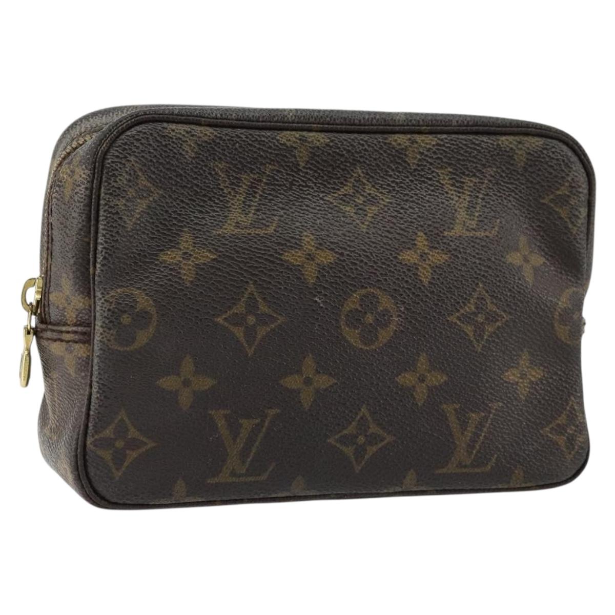 LOUIS VUITTON Monogram Trousse Toilette 18 Pouch M47526 LV Auth 177909