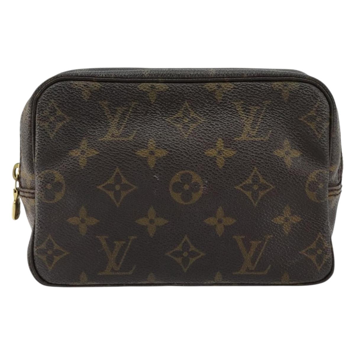 LOUIS VUITTON Monogram Trousse Toilette 18 Pouch M47526 LV Auth 177909
