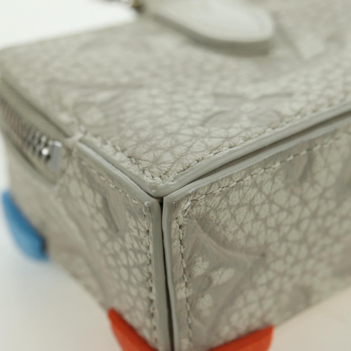 LOUIS VUITTON Taurillon Clemence Climbing Pouch Gray MP3383 LV Auth 177975M