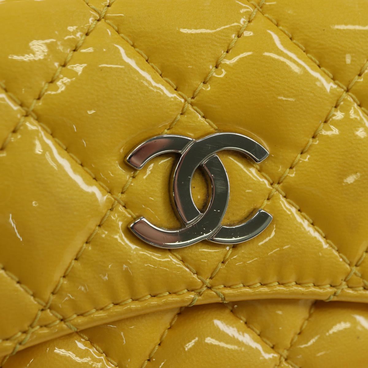 CHANEL Matelasse Chain Shoulder Bag Patent leather Yellow Silver CC Auth 177988V