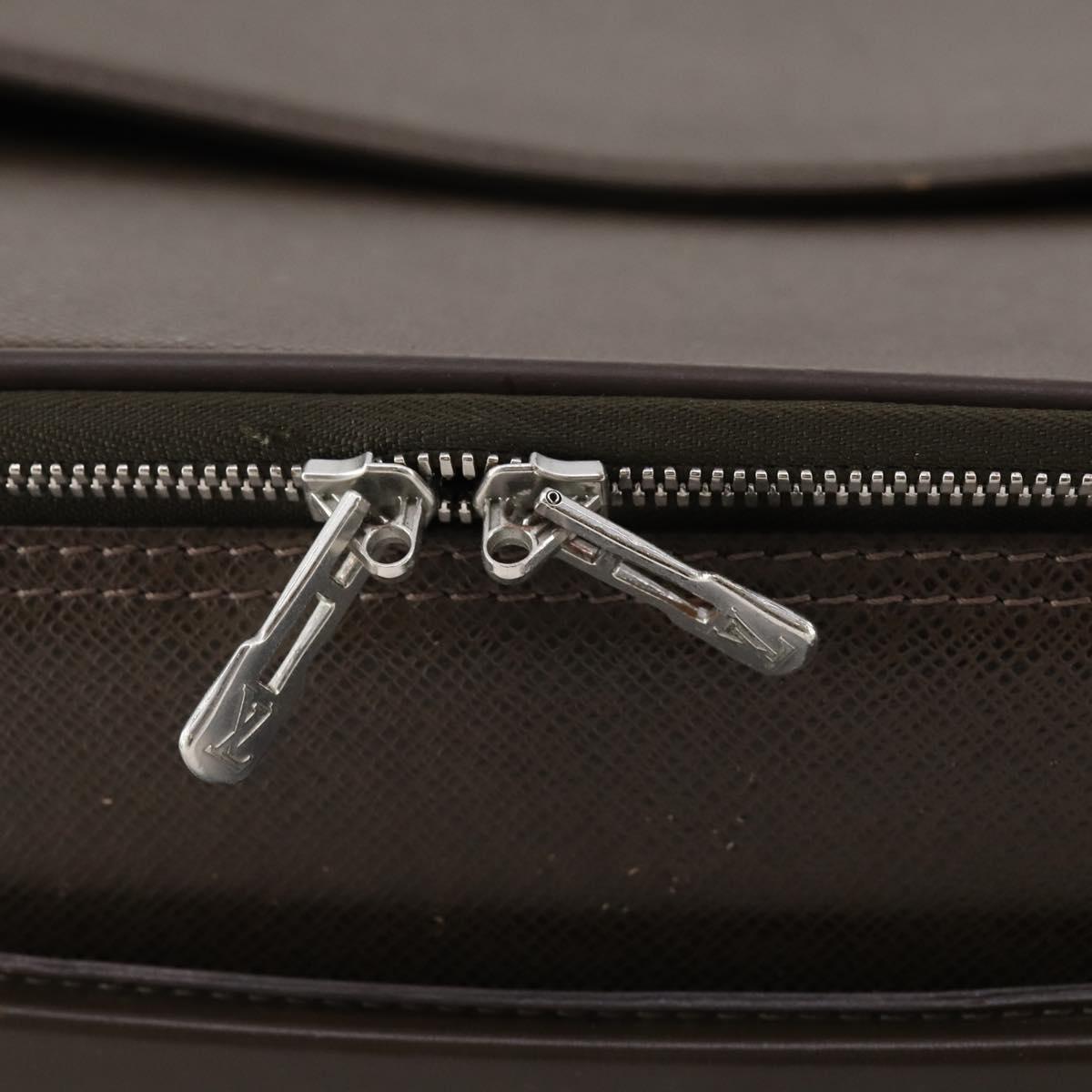 LOUIS VUITTON Taiga Pegas 45 Suitcase Grizzly M23314 LV Auth 178613