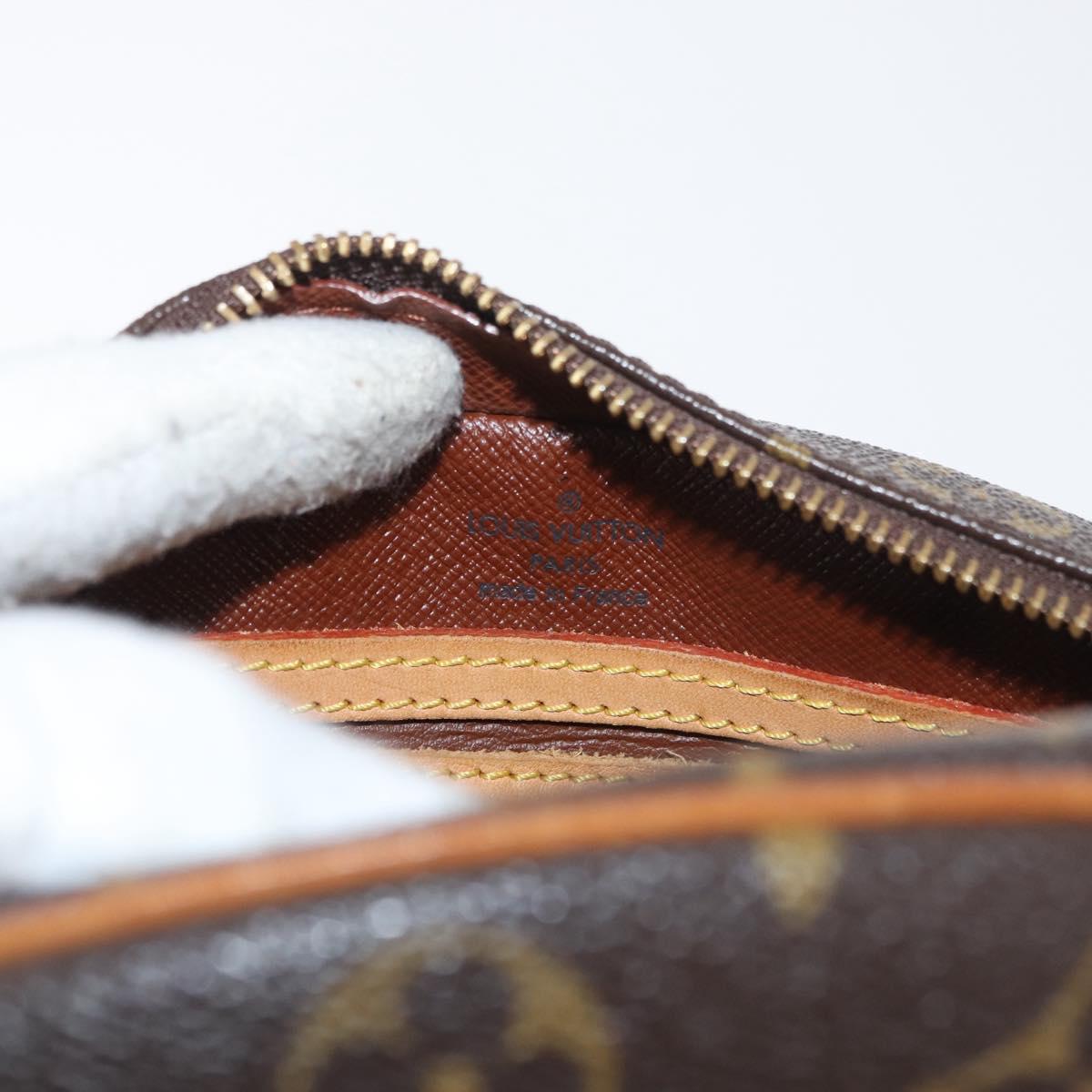 LOUIS VUITTON Monogram Blois Shoulder Bag M51221 LV Auth 178947
