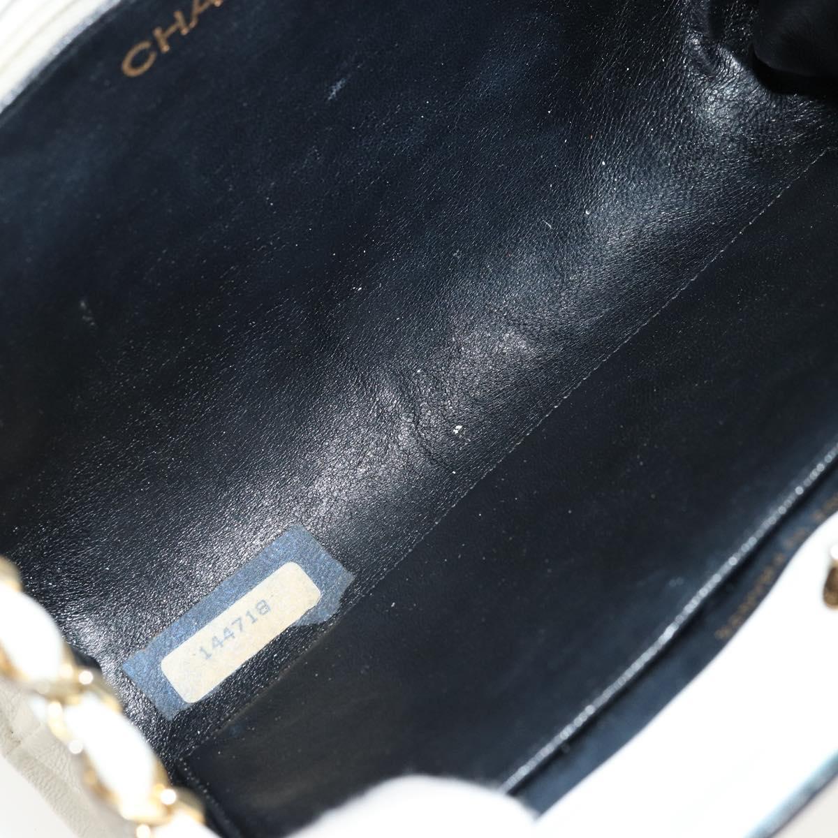 CHANEL Matelasse Chain Shoulder Bag Leather White Gold CC Auth 179186