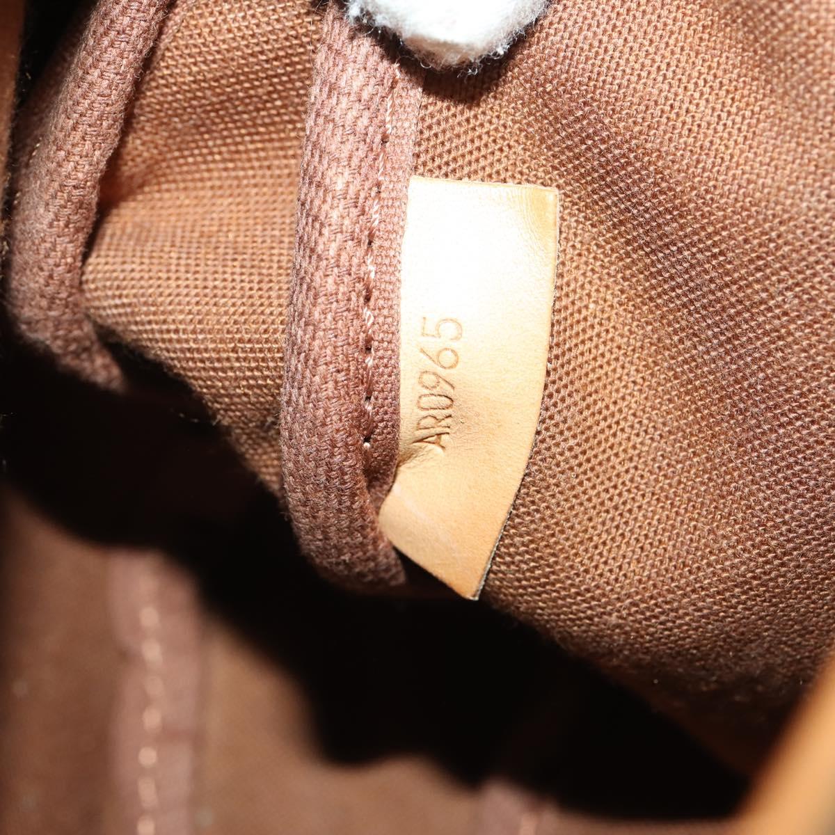 LOUIS VUITTON Monogram Saumur 30 Shoulder Bag M42256 LV Auth 179211A