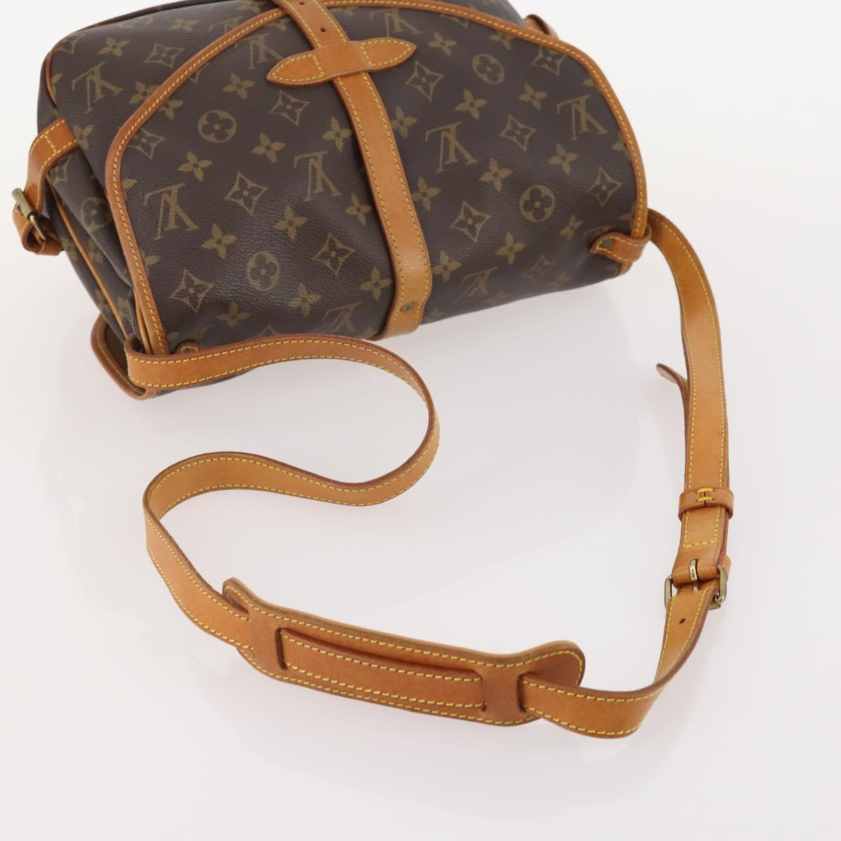 LOUIS VUITTON Monogram Saumur 30 Shoulder Bag M42256 LV Auth 179211A