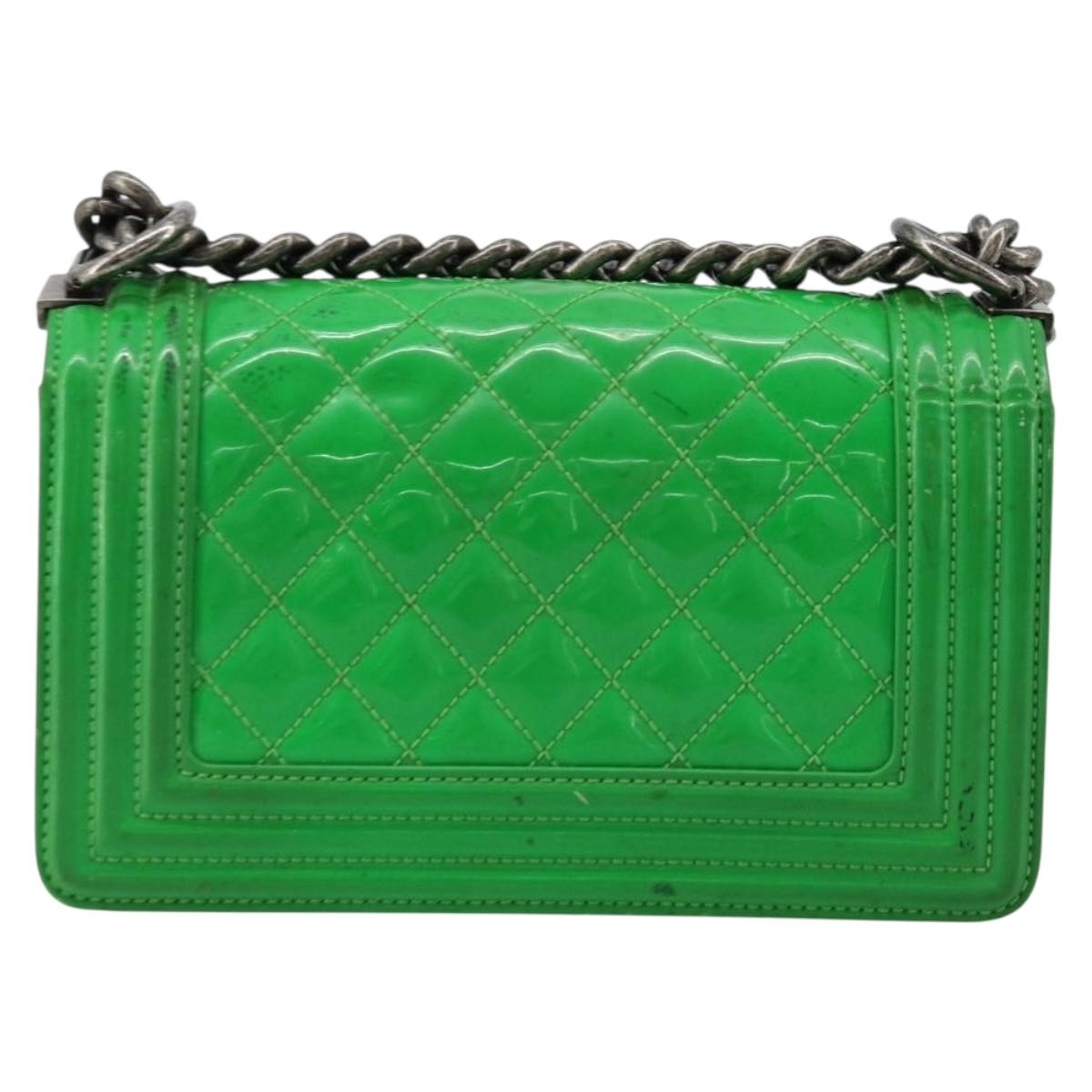 CHANEL Matelasse Chain Shoulder Bag Patent leather Green CC Auth 179242