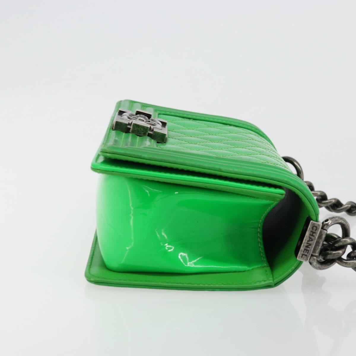 CHANEL Matelasse Chain Shoulder Bag Patent leather Green CC Auth 179242