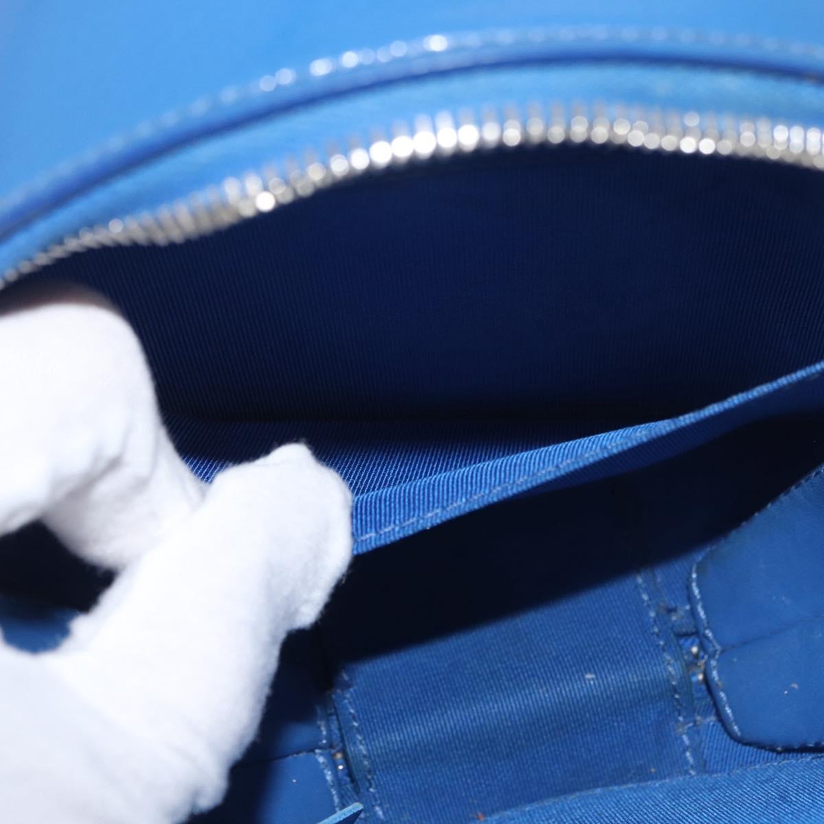 CHANEL Matelasse Chain Shoulder Bag Patent leather Blue Silver CC Auth 179626SAM
