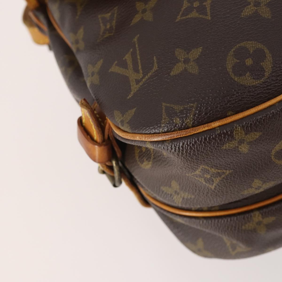 LOUIS VUITTON Monogram Saumur 30 Shoulder Bag M42256 LV Auth 179755