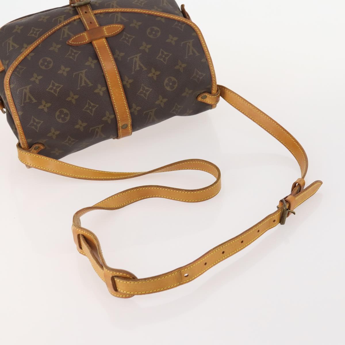 LOUIS VUITTON Monogram Saumur 30 Shoulder Bag M42256 LV Auth 179755
