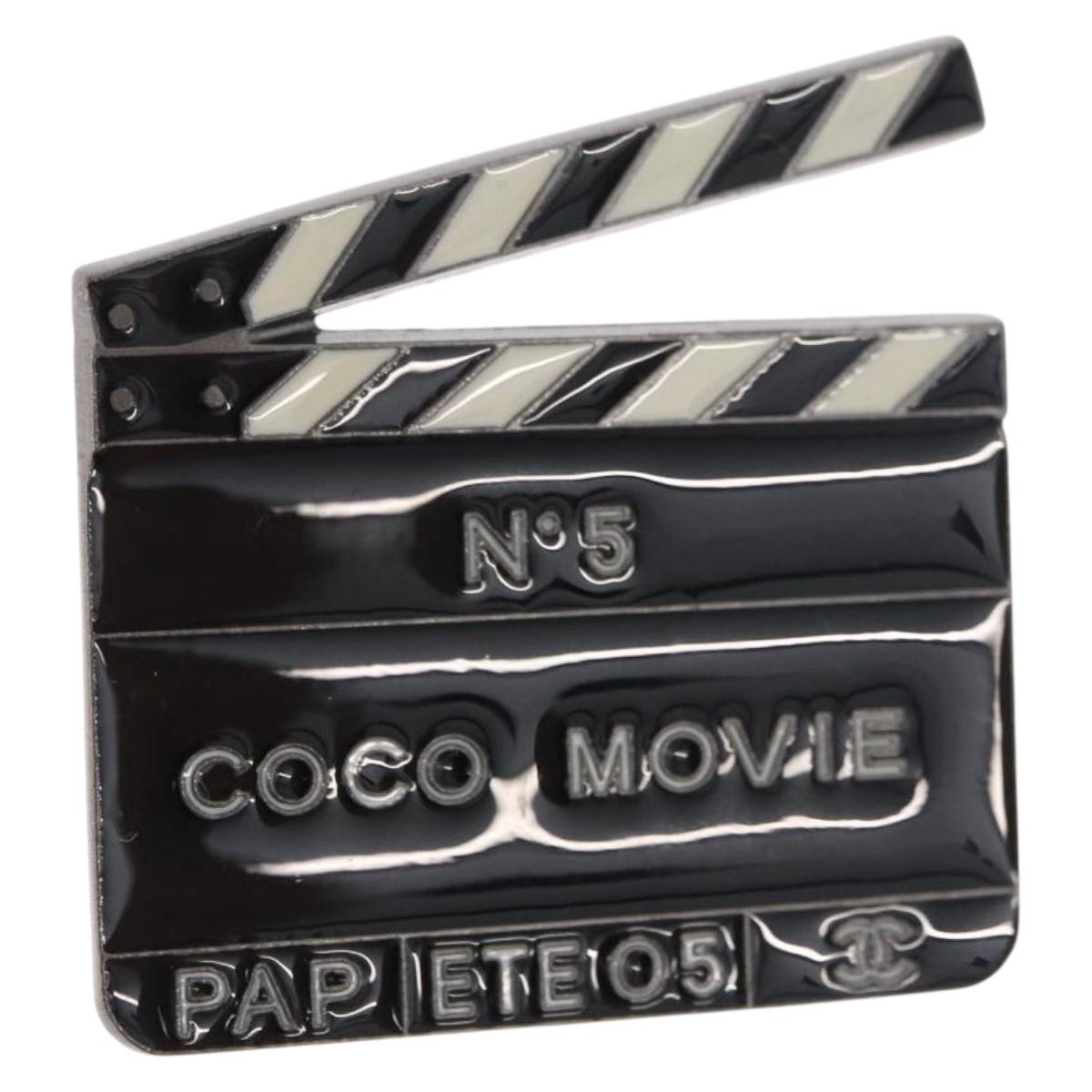 CHANEL Brooch metal Black CC Auth 179780M