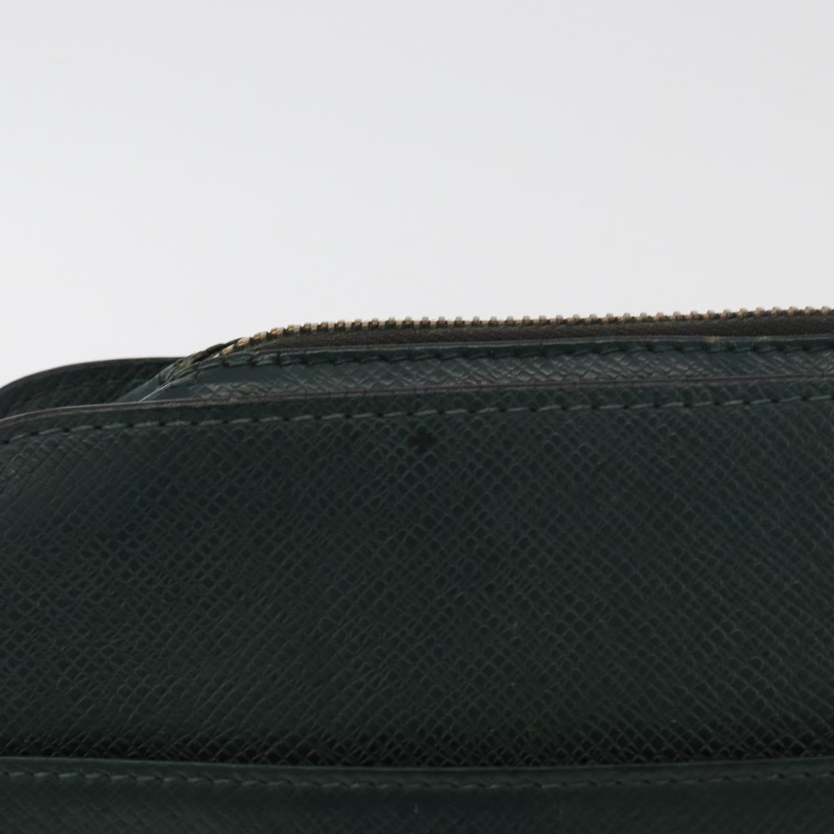 LOUIS VUITTON Taiga Baikal Clutch Bag Epicea M30184 LV Auth 179963