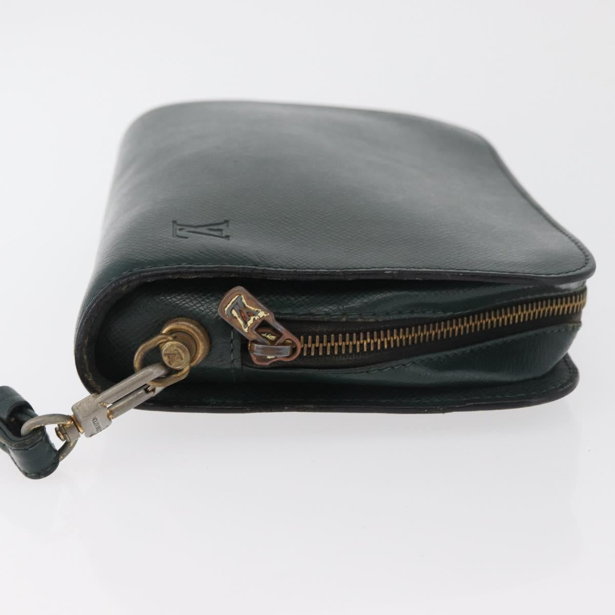LOUIS VUITTON Taiga Baikal Clutch Bag Epicea M30184 LV Auth 179963