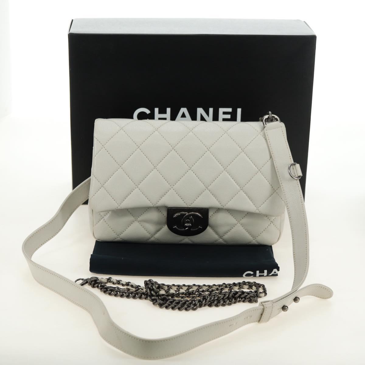 CHANEL Matelasse Chain Shoulder Bag Calf Skin 2way Ivory Silver CC Auth 180288SAV