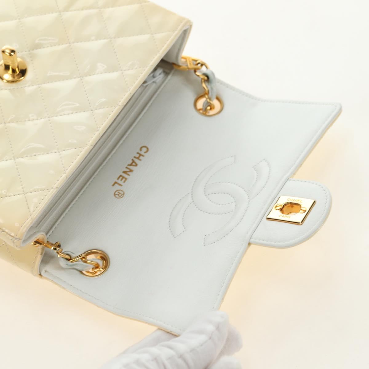 CHANEL Mini Matelasse 17 Chain Bag Patent leather Ivory Gold CC Auth 180353V