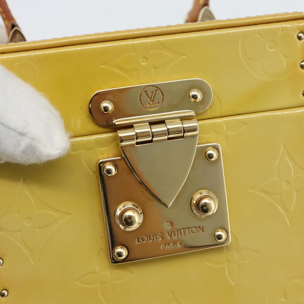 LOUIS VUITTON Monogram Vernis Bleecker Cosmetic Pouch Beige M91002 Auth 180424