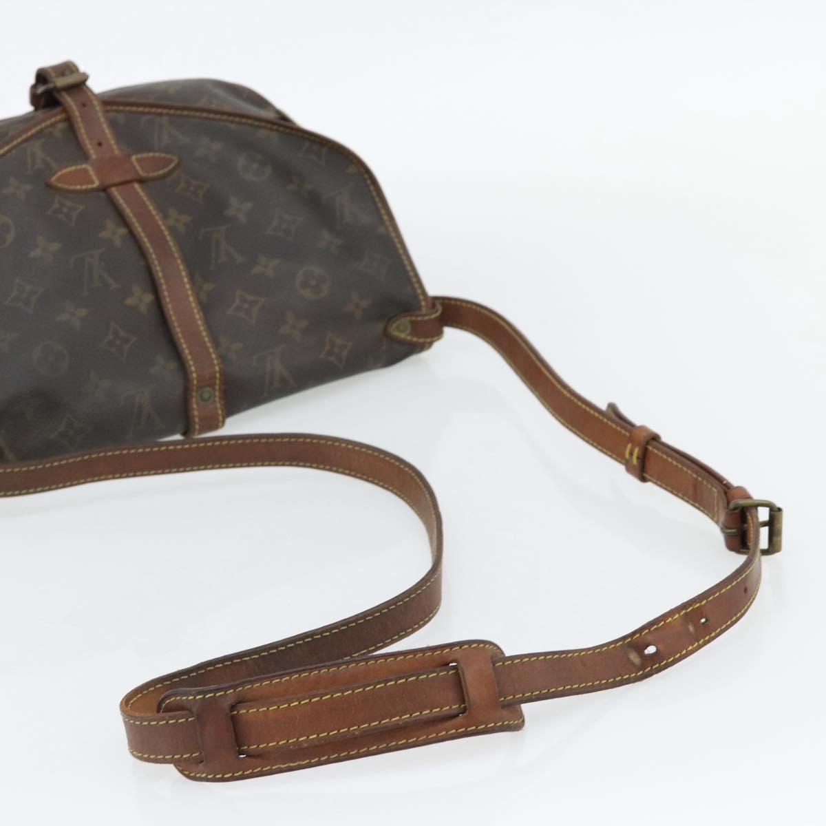 LOUIS VUITTON Monogram Saumur 30 Shoulder Bag M42256 LV Auth 180794