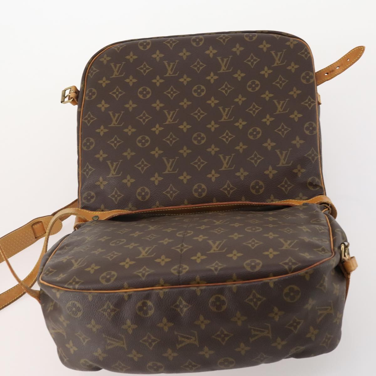 LOUIS VUITTON Monogram Saumur 35 Shoulder Bag M42254 LV Auth 181650