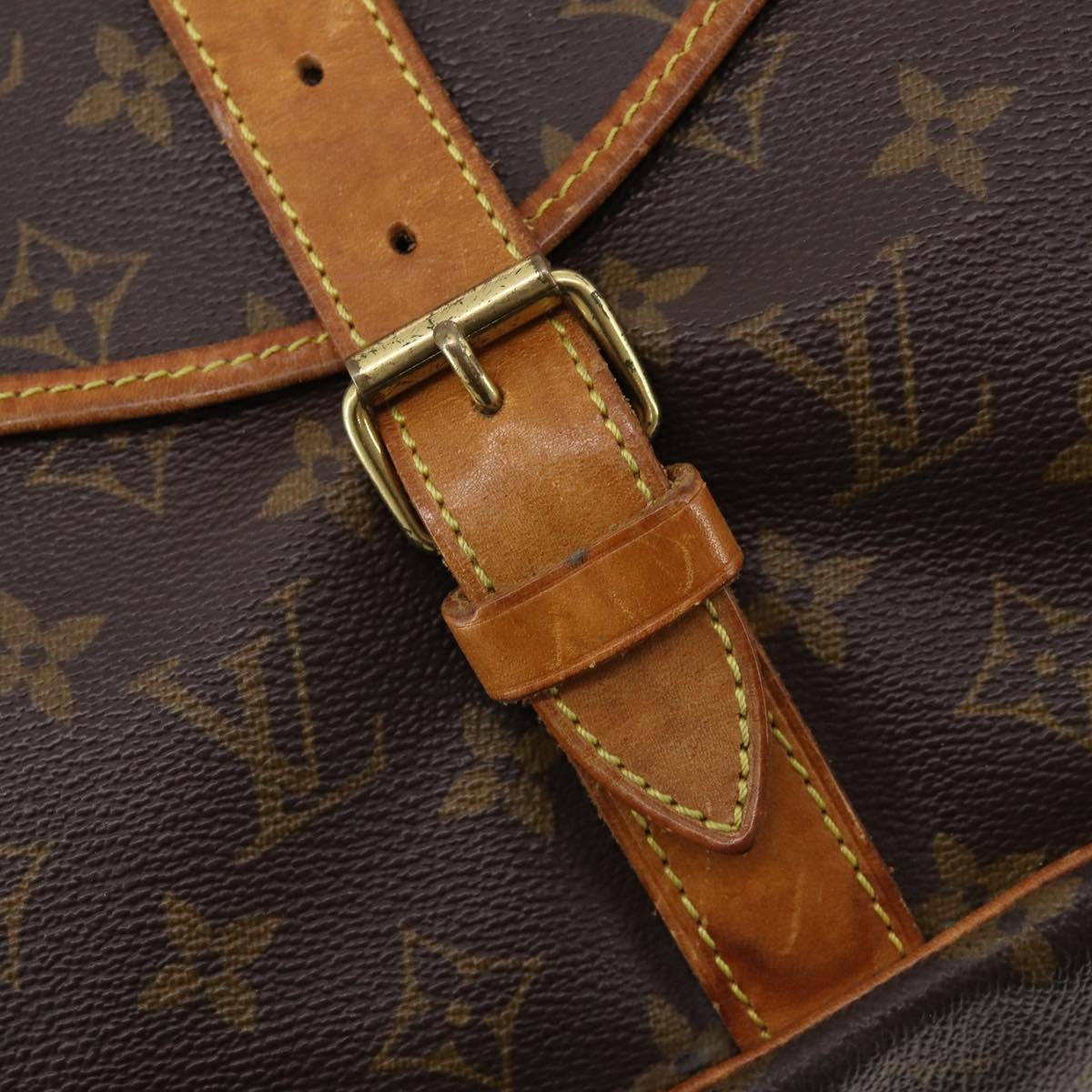 LOUIS VUITTON Monogram Saumur 35 Shoulder Bag M42254 LV Auth 181650