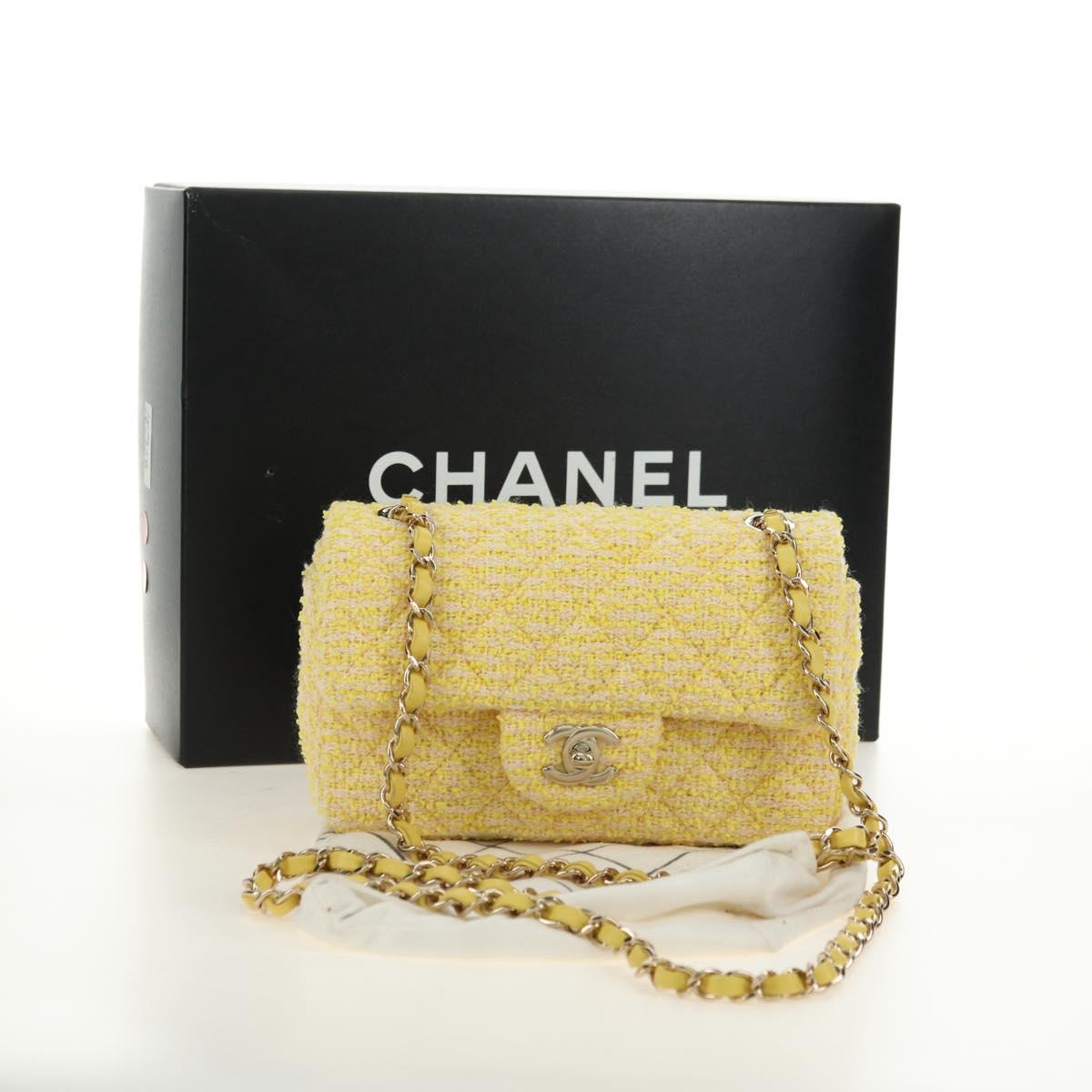 CHANEL Matelasse Chain Shoulder Bag Wool Tweed Yellow Gold CC Auth 181926SM