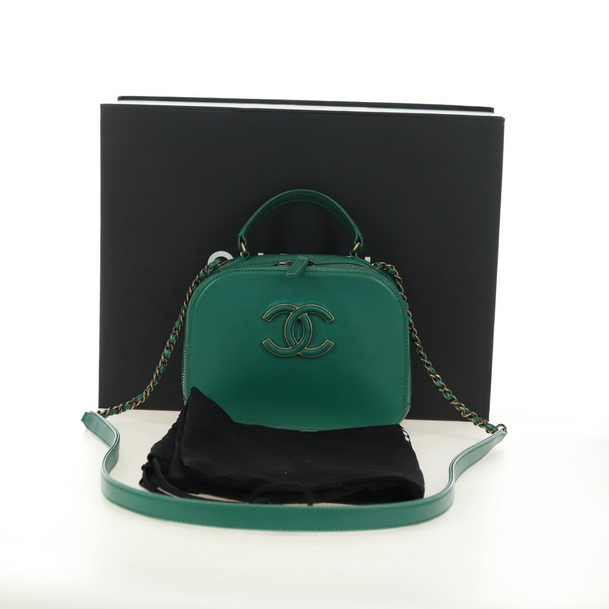 CHANEL Matelasse  Chain Shoulder Bag Calf Skin 2way Green Gold CC Auth 182889V