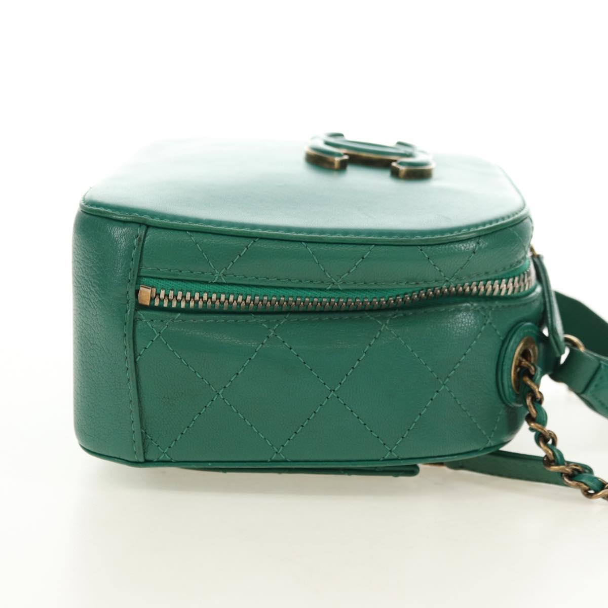 CHANEL Matelasse  Chain Shoulder Bag Calf Skin 2way Green Gold CC Auth 182889V