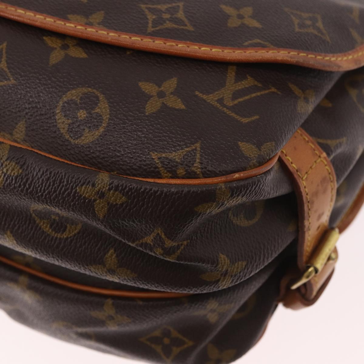 LOUIS VUITTON Monogram Saumur 30 Shoulder Bag M42256 LV Auth 182909A