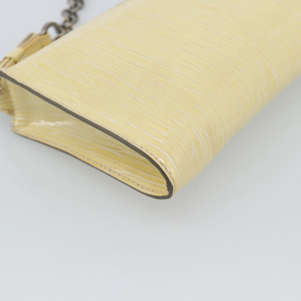 Salvatore Ferragamo Vala Chain Shoulder Bag Patent leather Ivory Auth 182995A