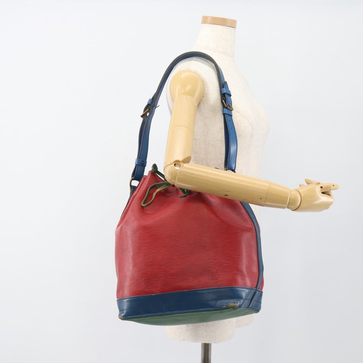 LOUIS VUITTON Epi Noe Shoulder Bag Tricolor Red Blue M44084 LV Auth 183448