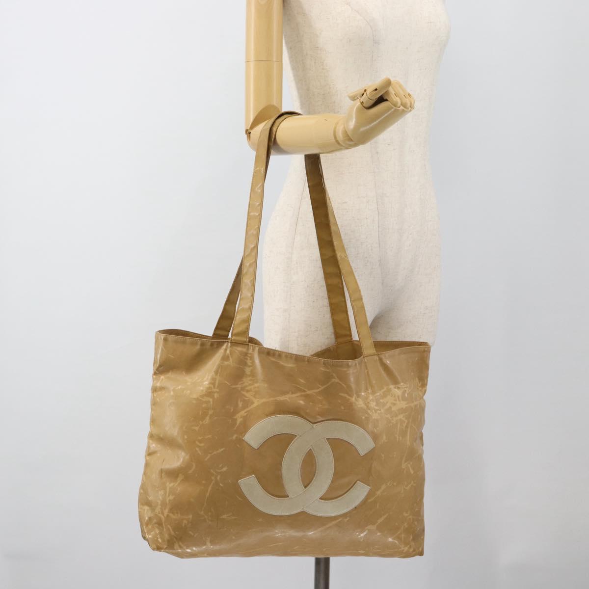 CHANEL Tote Bag Patent leather Beige CC Auth 183485