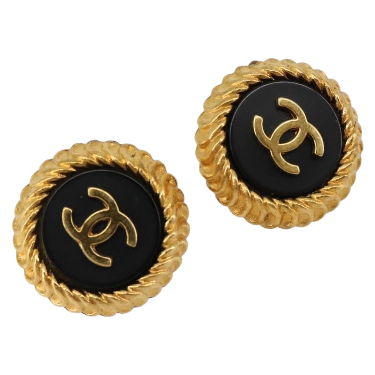 CHANEL Earring metal Gold Tone CC Auth 183500V