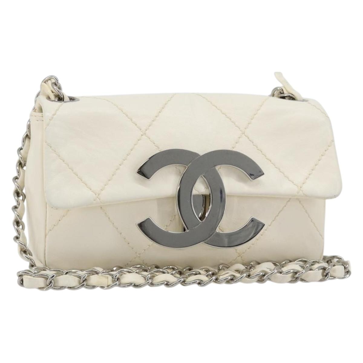 CHANEL Matelasse Chain Shoulder Bag Leather White Silver CC Auth 183793V