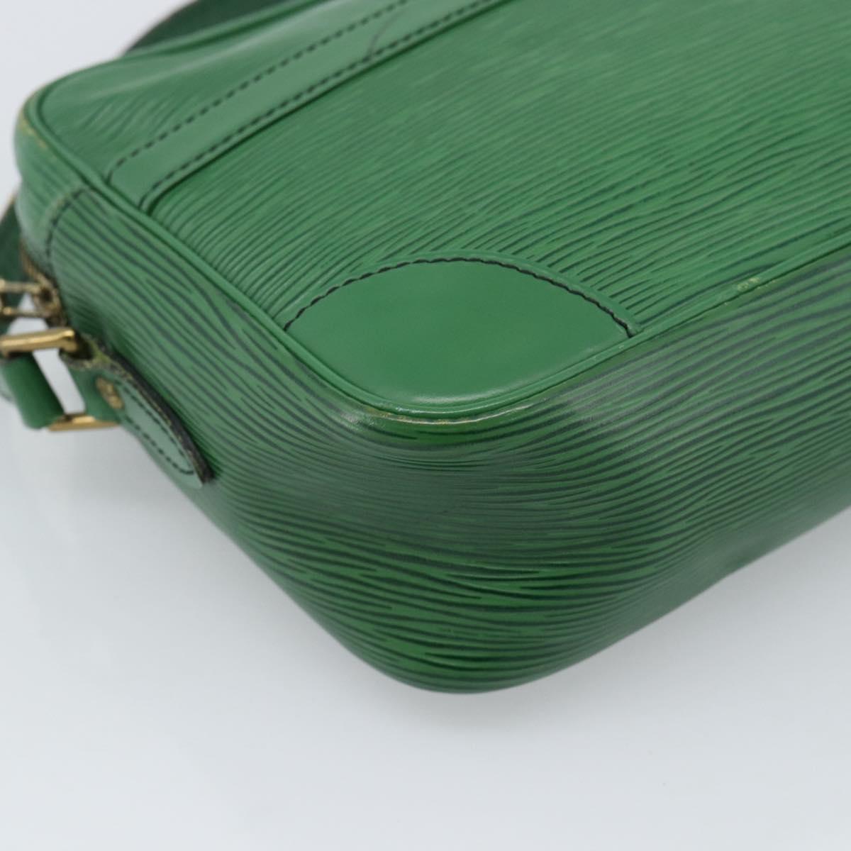 LOUIS VUITTON Epi Trocadero 27 Shoulder Bag Green M52314 LV Auth 184154