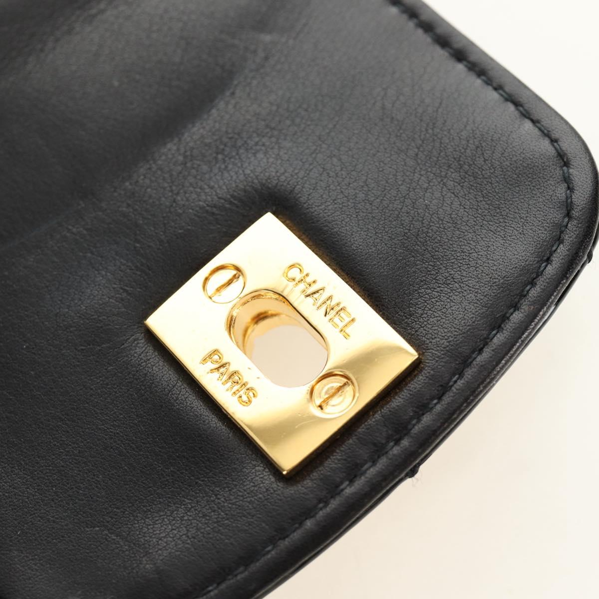 CHANEL Matelasse Chain Shoulder Bag Patent leather Black Gold CC Auth 184272V