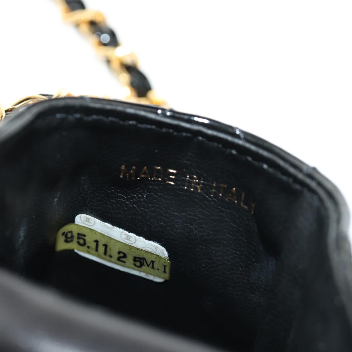 CHANEL Matelasse Chain Shoulder Bag Patent leather Black Gold CC Auth 184272V