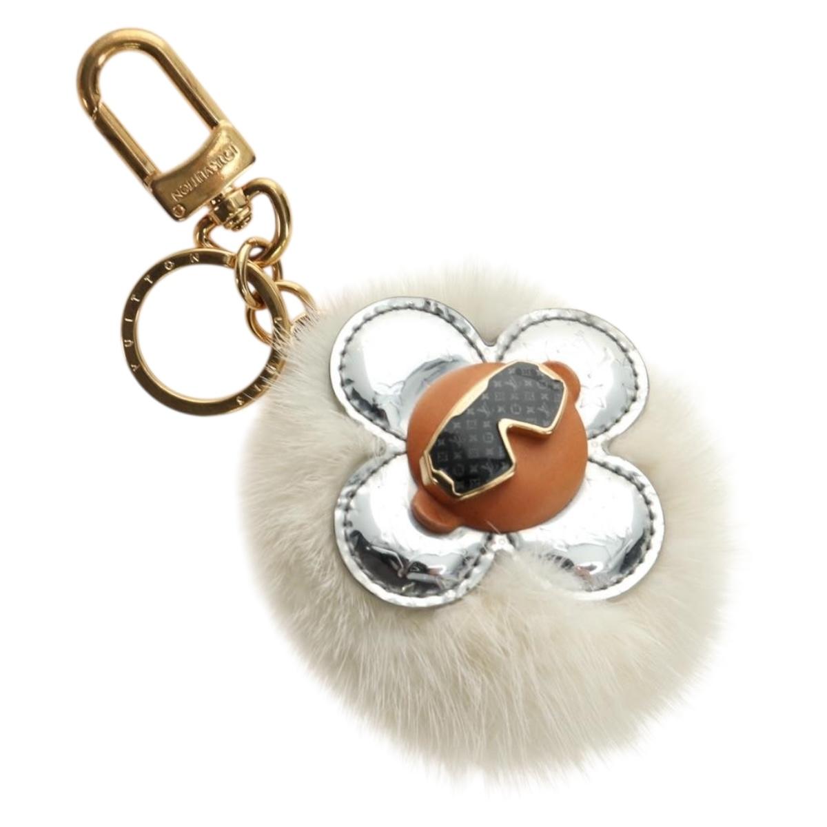 LOUIS VUITTON Porte Cles Snow Vivienne Charm Fur White Gold M00554 Auth 184274SM