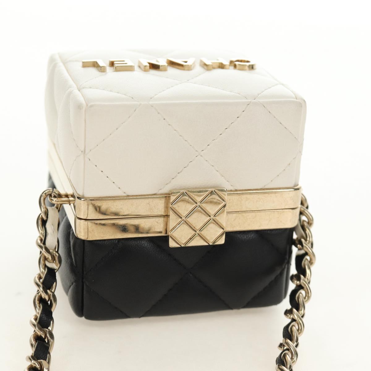 CHANEL Matelasse Chain Shoulder Pouch Lamb Skin Black Gold CC Auth 184641SAM
