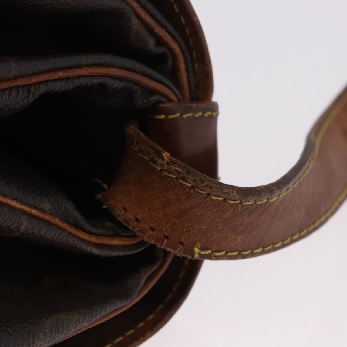 LOUIS VUITTON Monogram Saumur 35 Shoulder Bag M42254 LV Auth 184676