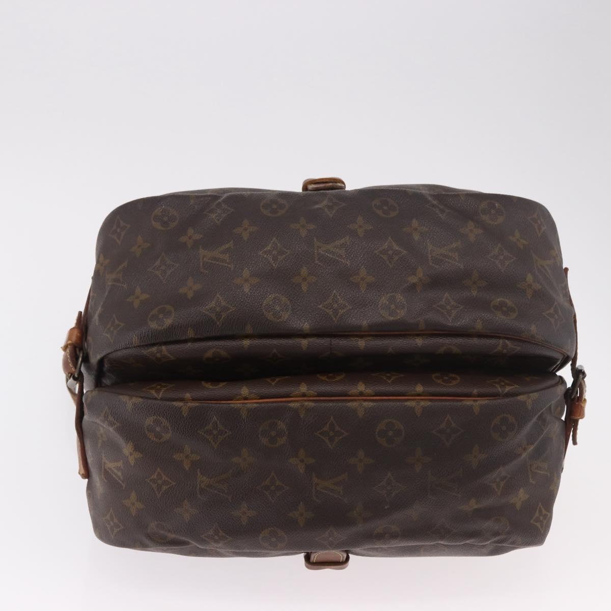 LOUIS VUITTON Monogram Saumur 35 Shoulder Bag M42254 LV Auth 184676