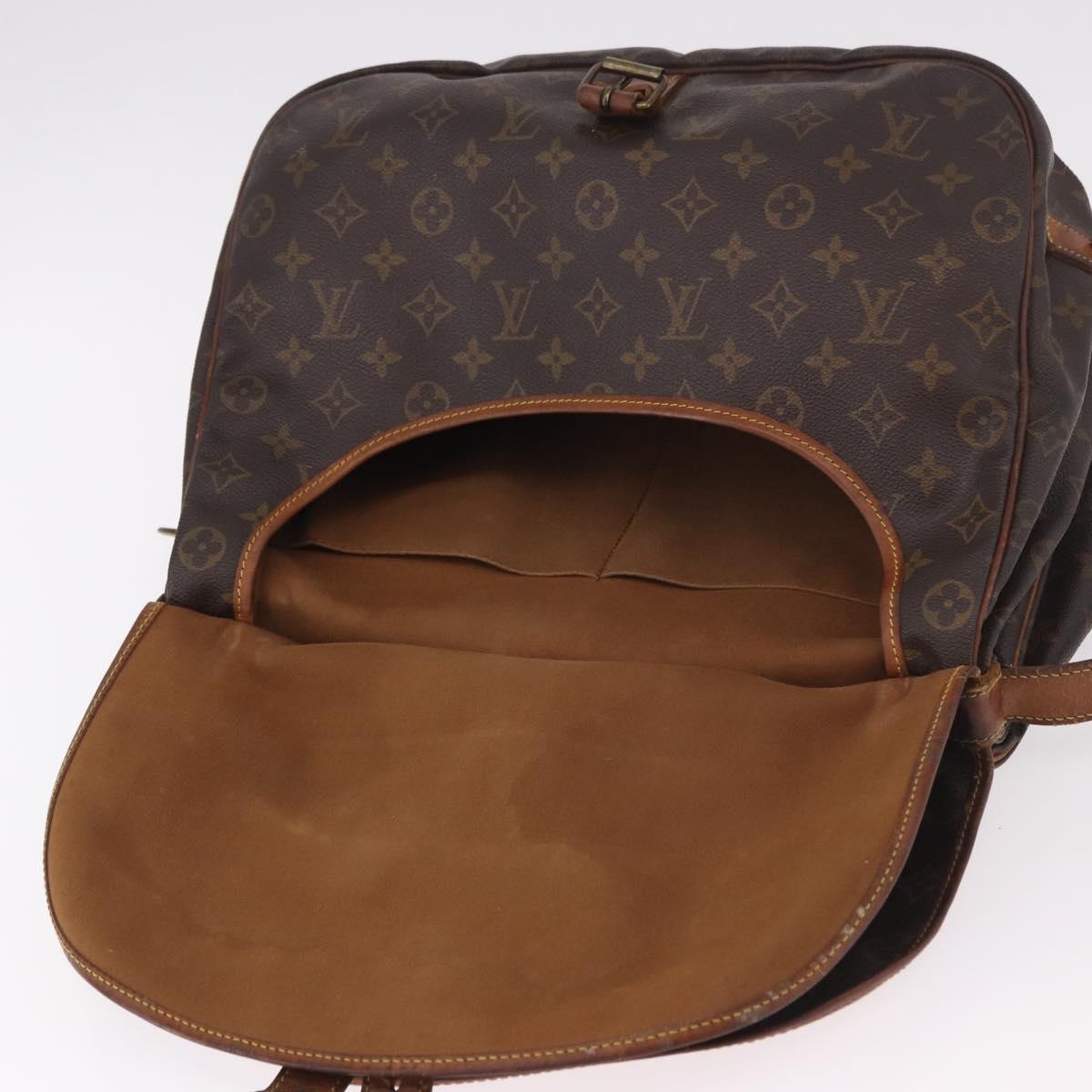 LOUIS VUITTON Monogram Saumur 35 Shoulder Bag M42254 LV Auth 184676