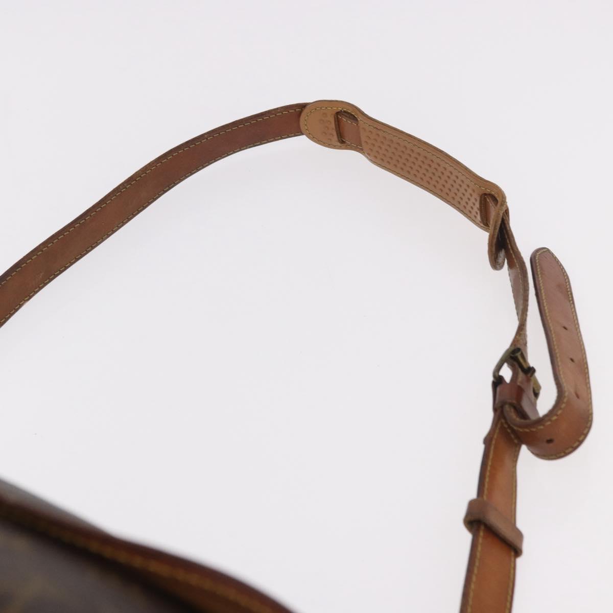 LOUIS VUITTON Monogram Saumur 35 Shoulder Bag M42254 LV Auth 184676